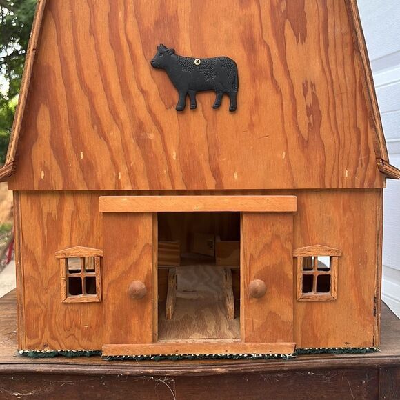 Antique Handcrafted wooden barn - Unique - One of a kind - Picture 3 of 16